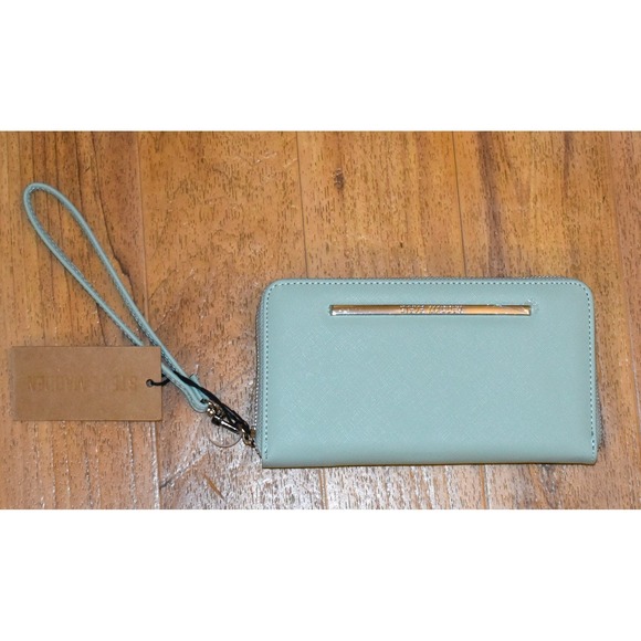 Steve Madden Handbags - Steve Madden BZIPPY Wallet Womens OS Frosty Green NEW Zip Around Wristlet Strap